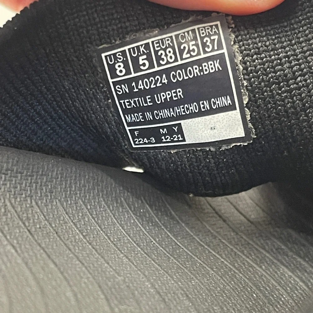 Skechers go walk